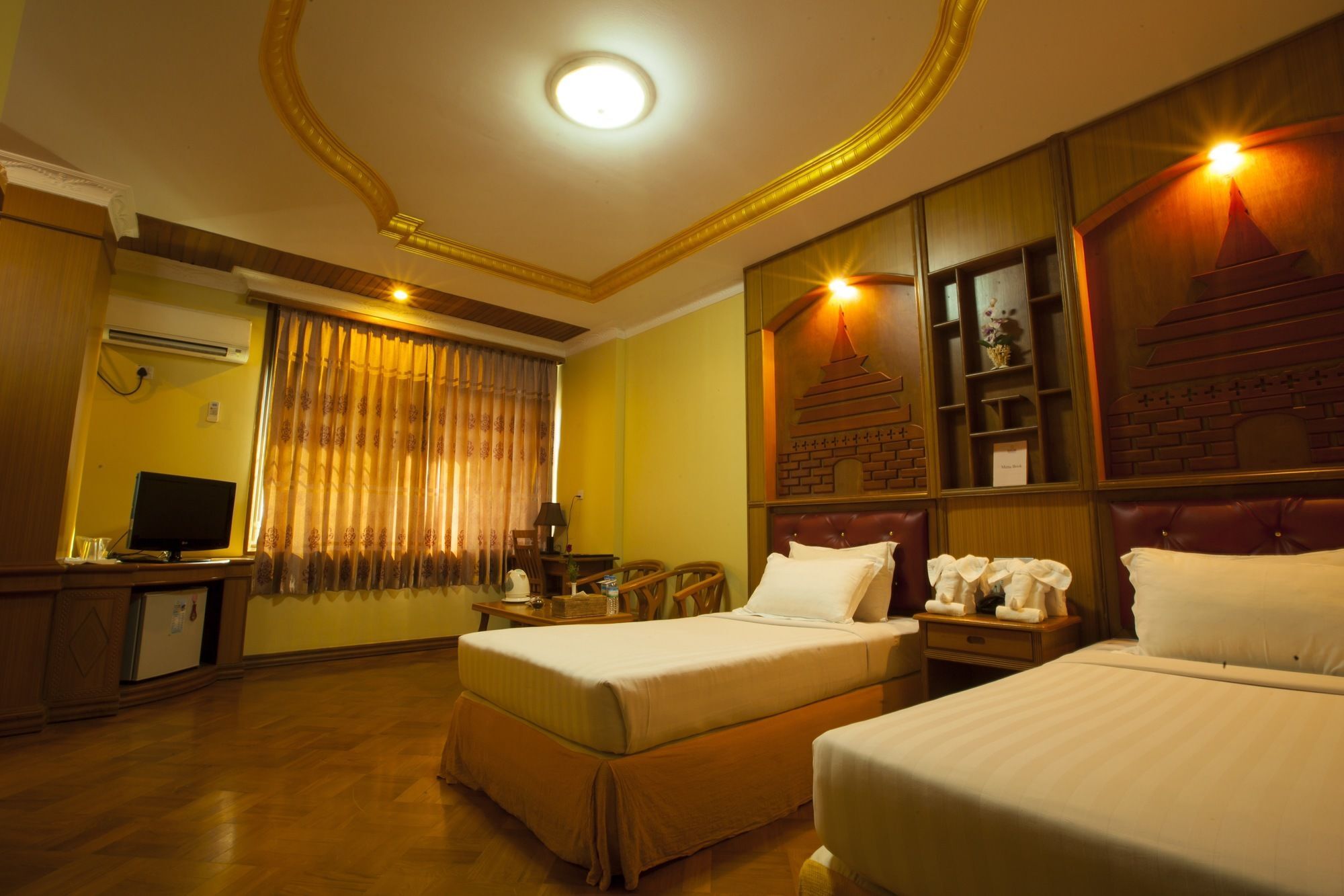 Hotel Queen Mandalay Exterior photo