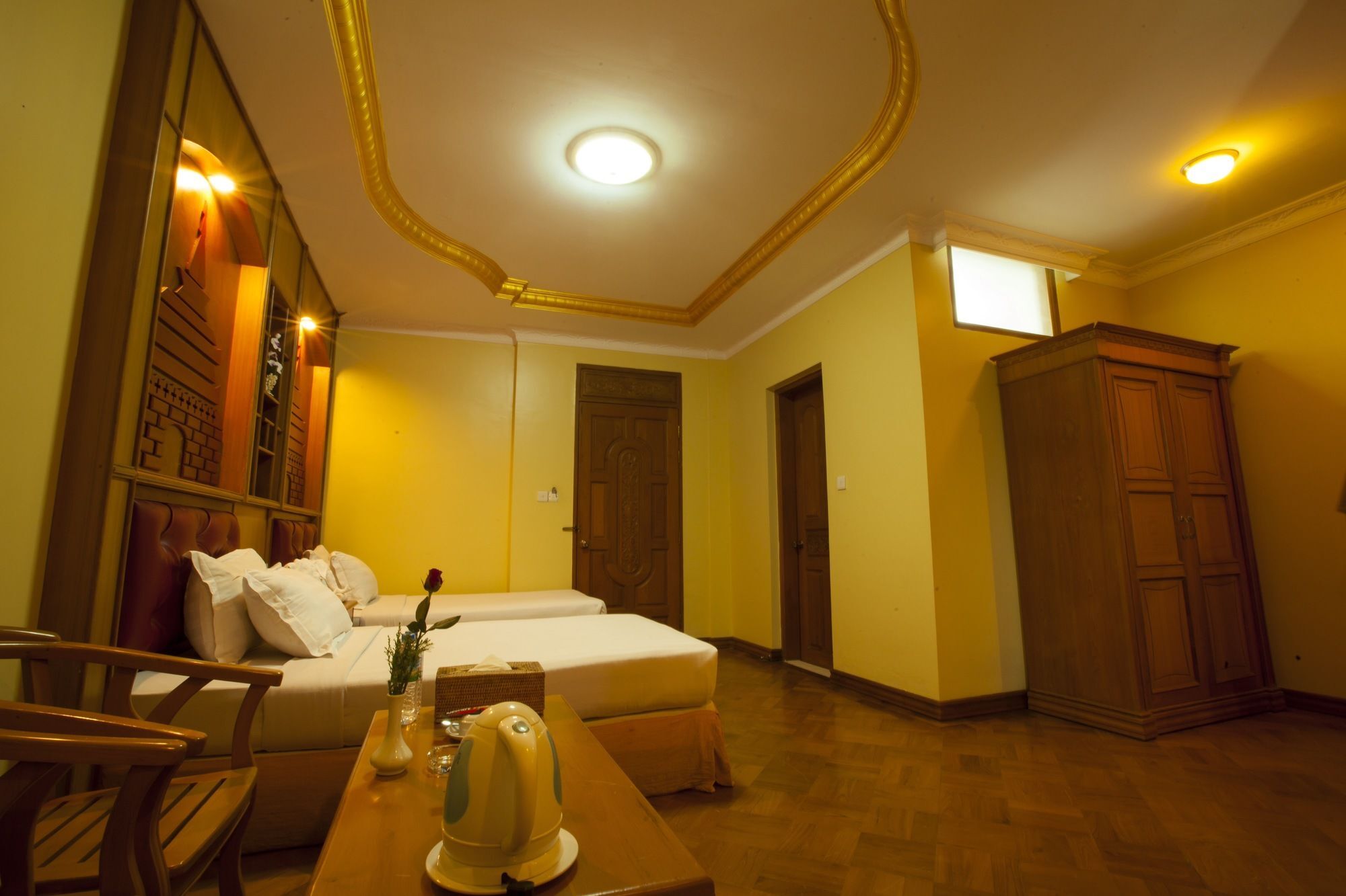 Hotel Queen Mandalay Exterior photo